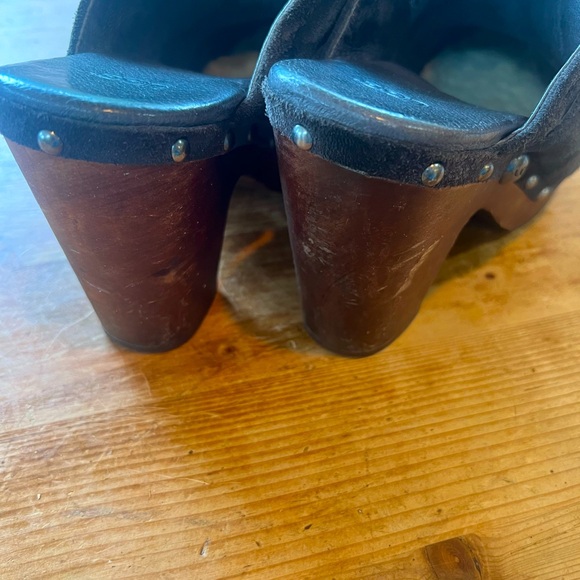 Ugg Womens Clogs - Size 10 - Warm! ❄️ - Picture 6 of 7